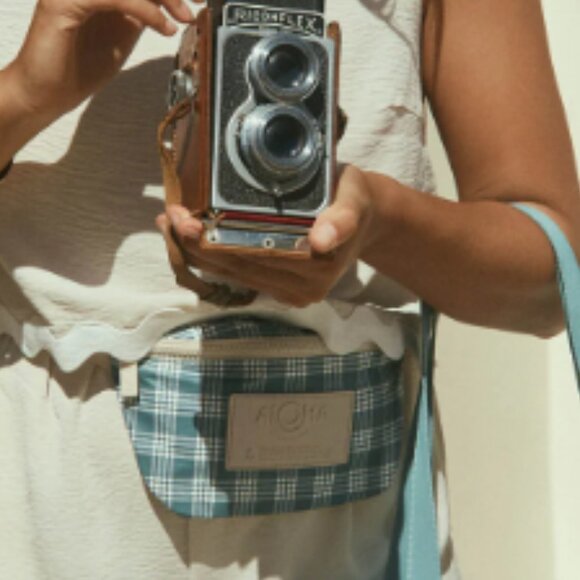 Aloha Collection Mini Hip Pack Palaka NWT - Picture 4 of 7